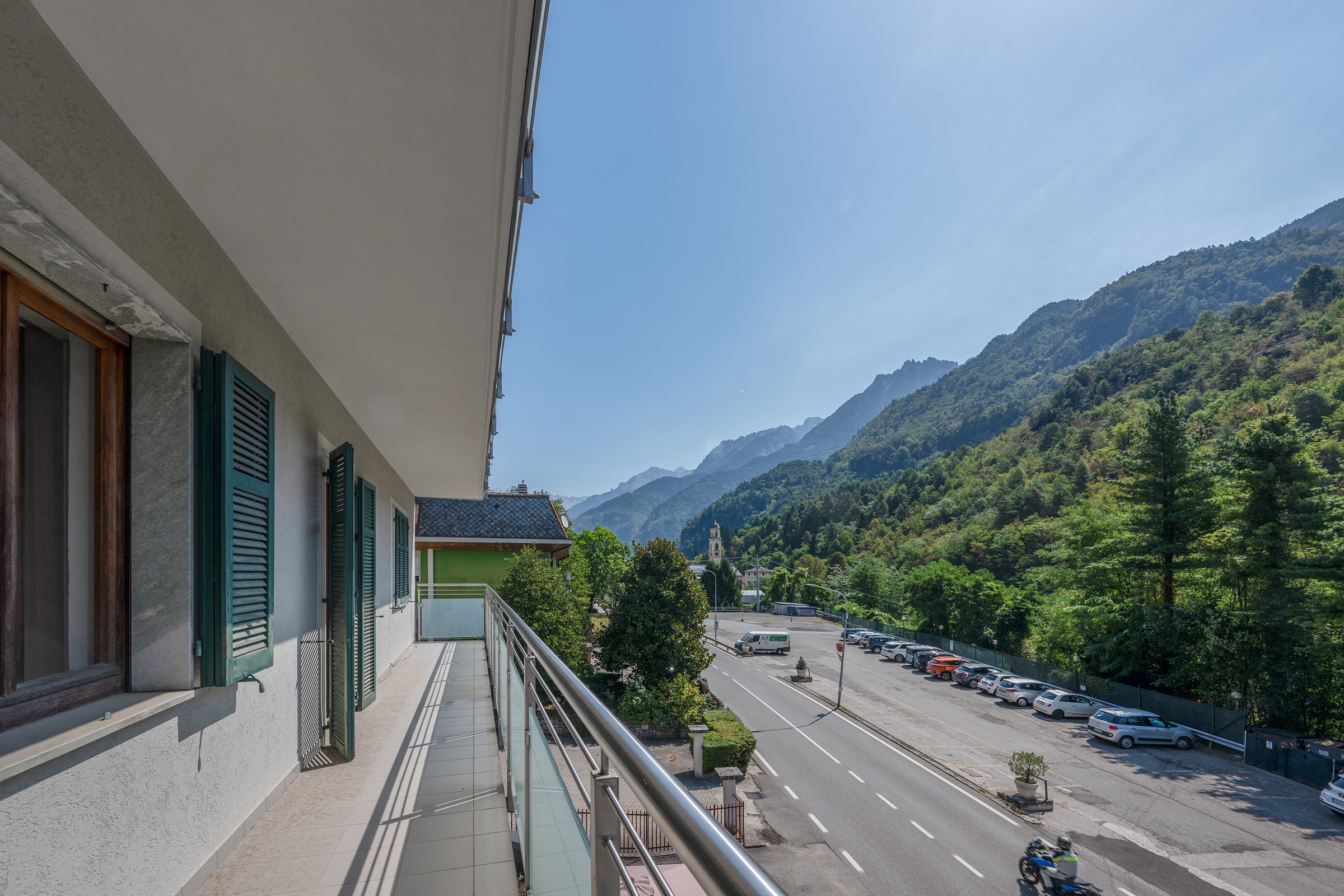 12_Hotel_Gastronomie_und_Wohnensemble_in_Chiavenna_DSC2012-HDR-Edit