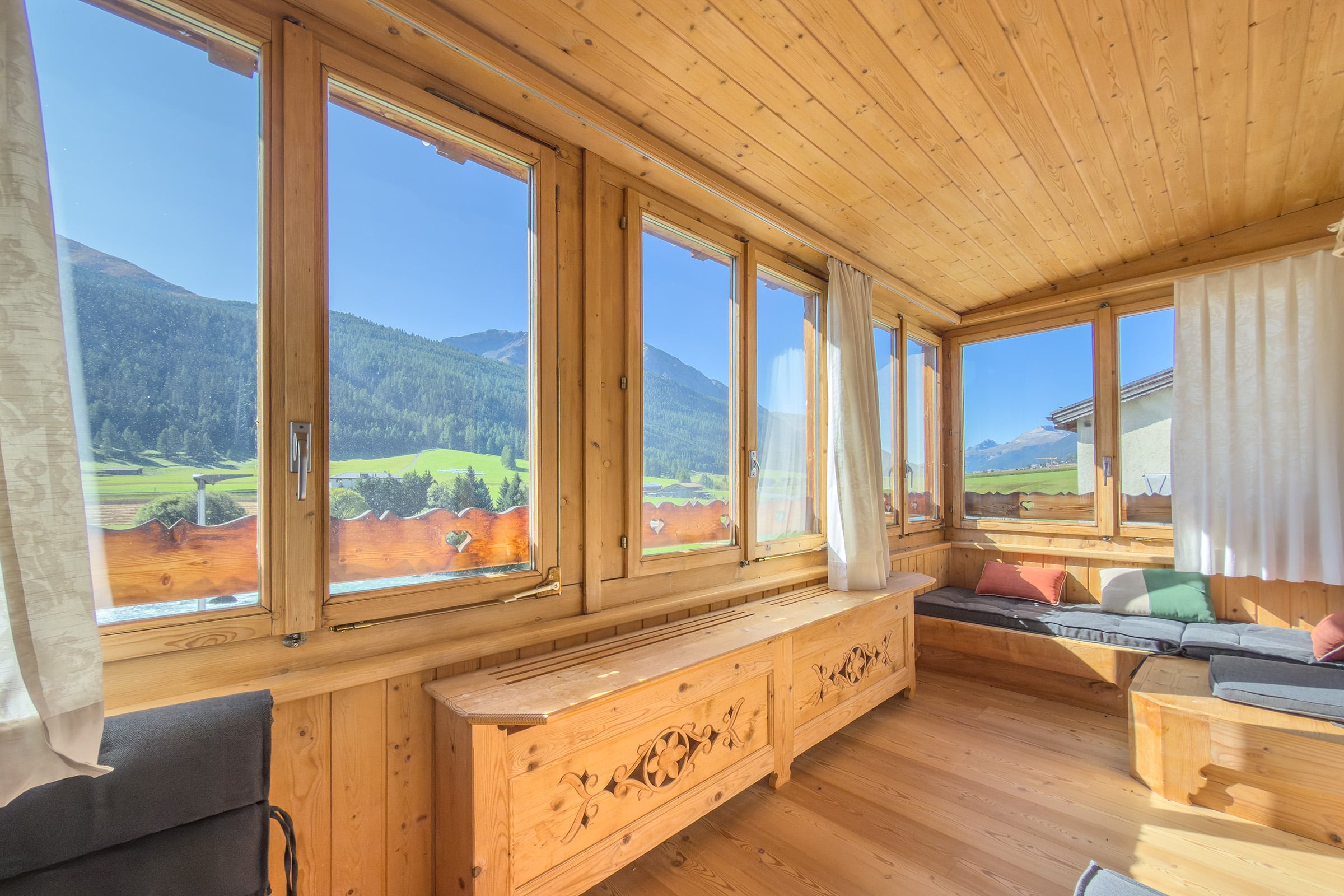 1_Engadiner-Charme.-Den-Inn-im-Blick._IMG_4043